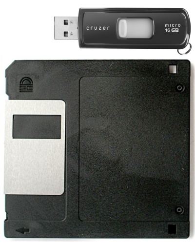 File:Flash Drive v. Floppy.jpg
